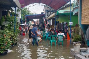 Pemungutan suara di 27 TPS Jakbar yang terendam tetap beroperasi