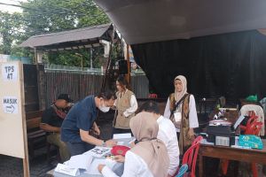 Terkendala logistik, TPS 47 tempat Habib Rizieq mencoblos telat