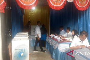 KPU Kota Tangerang hentikan sementara rekapitulasi tingkat kecamatan