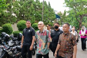 Wapres ke-6 Try Sutrisno ikuti PSU di TPS 043 Menteng Jakpus