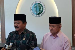 Menko Hadi minta masyarakat tunggu hasil KPU soal jumlah suara PSI 