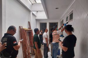 Televisi 32 inci hilang, pencuri bobol rumah pemenangan Prabowo-Gibran