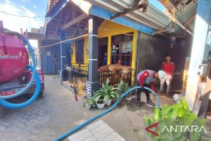 Gotong royong ciptakan Sumbawa Barat miliki air bersih, sanitasi layak