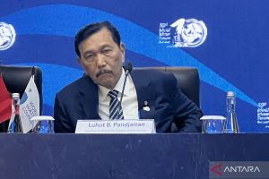 Luhut sebut Elon Musk senang bertemu Prabowo di sela World Water Forum