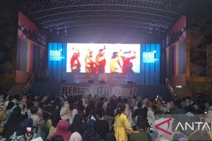 Warga Aceh antusias ikuti nobar pembukaan PON di Taman Bustanussalatin