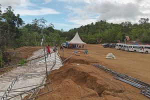 Angin kencang paksa kompetisi paralayang PON 2024 ditunda