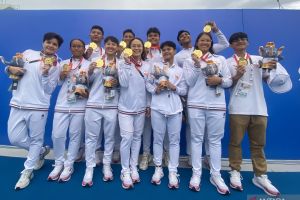 Selam - DKI Jakarta kawinkan medali emas nomor 400m bifins estafet