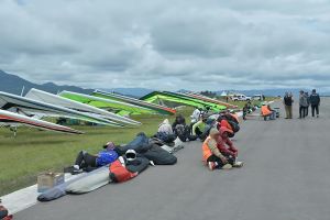 Gantole - Nomor durasi gagal terbang akibat angin kencang