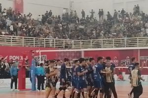 Tim bola voli putra Jabar pertahankan medali emas setelah hajar Jateng