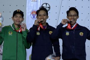 Atlet kembar Papua raih emas dan perunggu panjat tebing PON XXI