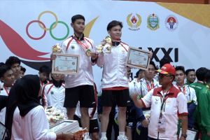 Pertama kali! Jateng kawinkan emas bulu tangkis beregu putra-putri