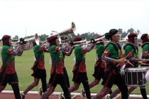 Tuan rumah sabet medali emas drumband nomor LBJP 400 meter putri