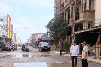 Tuai keluhan, Pemkab Inhil perbaiki jalan Tembilahan