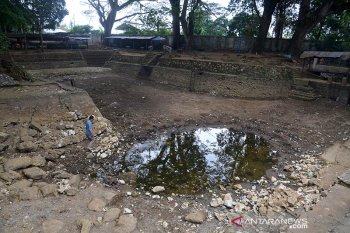 Kolam pemendian wisata Mata Ie mengering