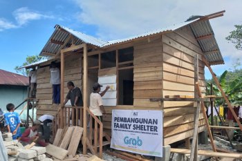 ACT bangun family shelter untuk penyintas gempa di Halsel