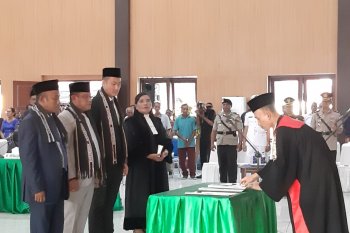 Pimpinan definitif DPRD Kabupaten Kepulauan Tanimbar dilantik