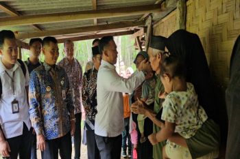 Menteri Wihaji kunjungi keluarga rentan stunting di Gunungkidul
