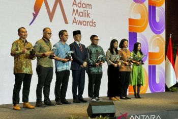 Antaranews.com peroleh penghargaan Adam Malik Award 2025 media daring terbaik