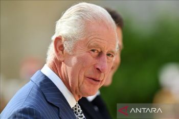 Raja Inggris Charles III cabut gelar pangeran dari Andrew