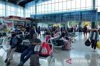 Pemudik pejalan kaki terus padati pelabuhan Bakauheni pada H+3 lebaran