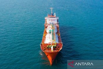 Sekitar 200 kapal tanker terjebak di pintu masuk Selat Hormuz
