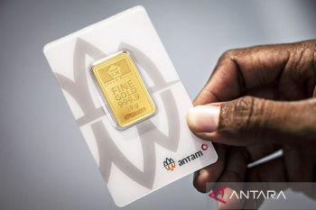 Emas Antam melonjak lagi jadi Rp1,956 juta per gram pada 7 Mei