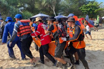 Tim SAR menemukan korban terseret arus pantai dalam keadaan meninggal