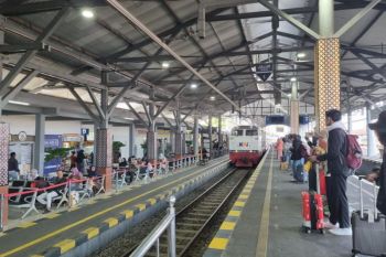 KAI Yogyakarta layani 64.683 penumpang di hari pertama libur panjang