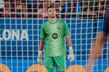 Penjaga gawang Barcelona Marc-Andre ter Stegen resmi berseragam Girona