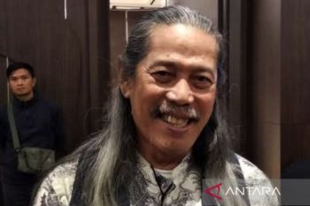 Iwa K, Melly Goeslaw dan Armand Maulana berduka untuk Acil Bimbo