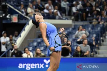Anisimova kalahkan Iga Swiatek untuk capai semifinal WTA Finals