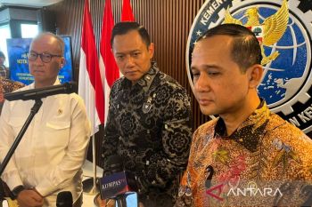 Transmigration transformation to build economic zones: Minister