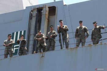 US warship passing Malacca Strait 'part of freedom of navigation': FM