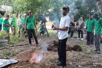 Bertani di tanah subsoil dengan rekayasa ekologis