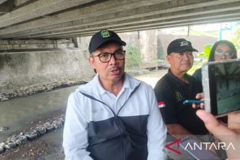 Pemkot Yogyakarta bongkar keramba bawah Jembatan Kleringan antisipasi Code meluap