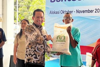 Bulog meluncurkan penyaluran bantuan pangan untuk warga Kota Yogyakarta