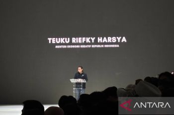 Menekraf sebut parade busana ASEAN kekuatan ekonomi berakar budaya