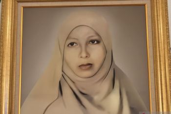 Prabowo anugerahi Rahmah El Yunusiyah Pahlawan pendidikan Islam