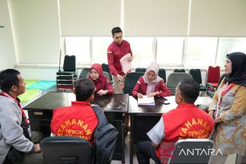 Tersangka jaksa gadungan yang ditangkap di OKI jalani proses hukum, kini dilimpahkan ke jaksa penuntut