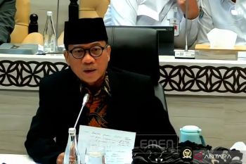 Village co-ops key to address dominance of modern retail: Minister