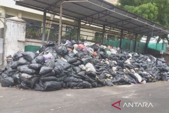 DLH Yogyakarta pasang timbangan digital di depo sampah jelang Nataru