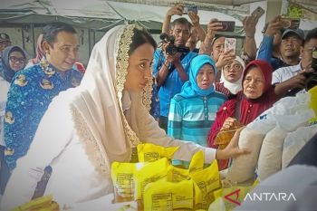 Indonesia steps up checks to keep food prices stable ahead of holidays