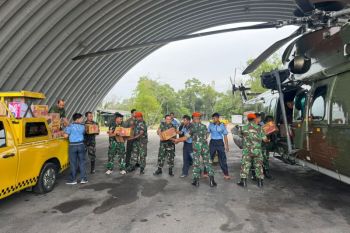 Helikopter Caracal distribusikan bantuan kepada korban bencana di Sibolga