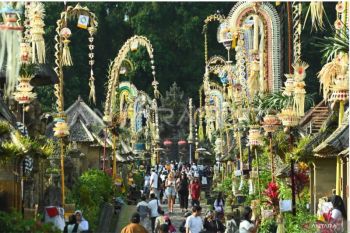 Desa Wisata Penglipuran beri pengalaman turis sehari jadi orang Bali
