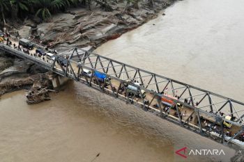 Panglima TNI jelaskan progres pembangunan jembatan di Aceh-Sumatera