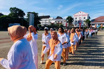 Dorong kesadaran masyarakat, Dharma wanita kampanye hidup sehat lewat sehari bersama DWP Maluku