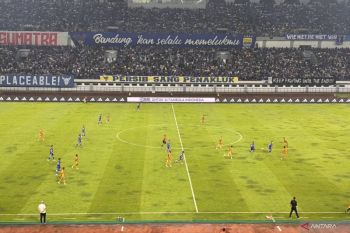 Persib Bandung bungkam  Bhayangkara FC 2-0