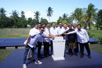 Luncurkan PLTS KDKMP Pertama, Kemenkop dan Pertamina  NRE Siap Terangi Pulau Sembur