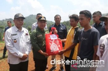 Wabup Sukabumi bangun huntara 28 KK korban banjir