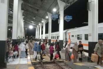 Nataru 2025/2026: 22 Ribu Penumpang Turun di Stasiun Ketapang, Wisata Banyuwangi dan Akses Jawa–Bali Jadi Daya Tarik
